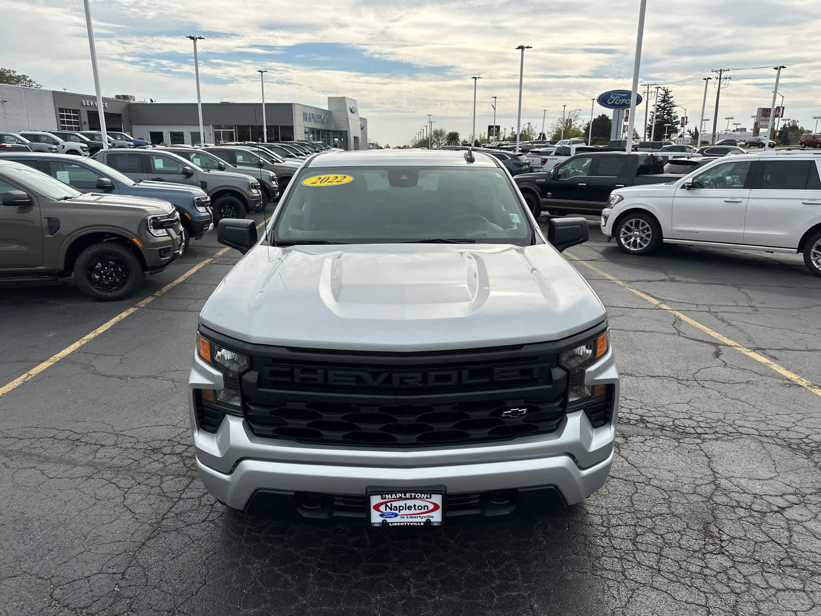 2022 Chevrolet Silverado 1500 Custom photo 3