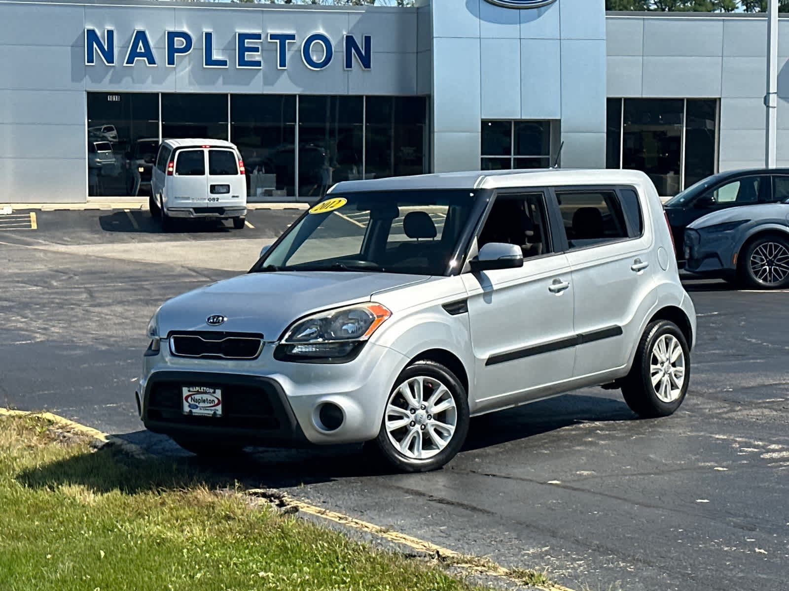 Used 2012 Kia Soul + with VIN KNDJT2A66C7365658 for sale in Libertyville, IL