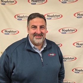 Staff member Robert Wolf from e5feabf3a971