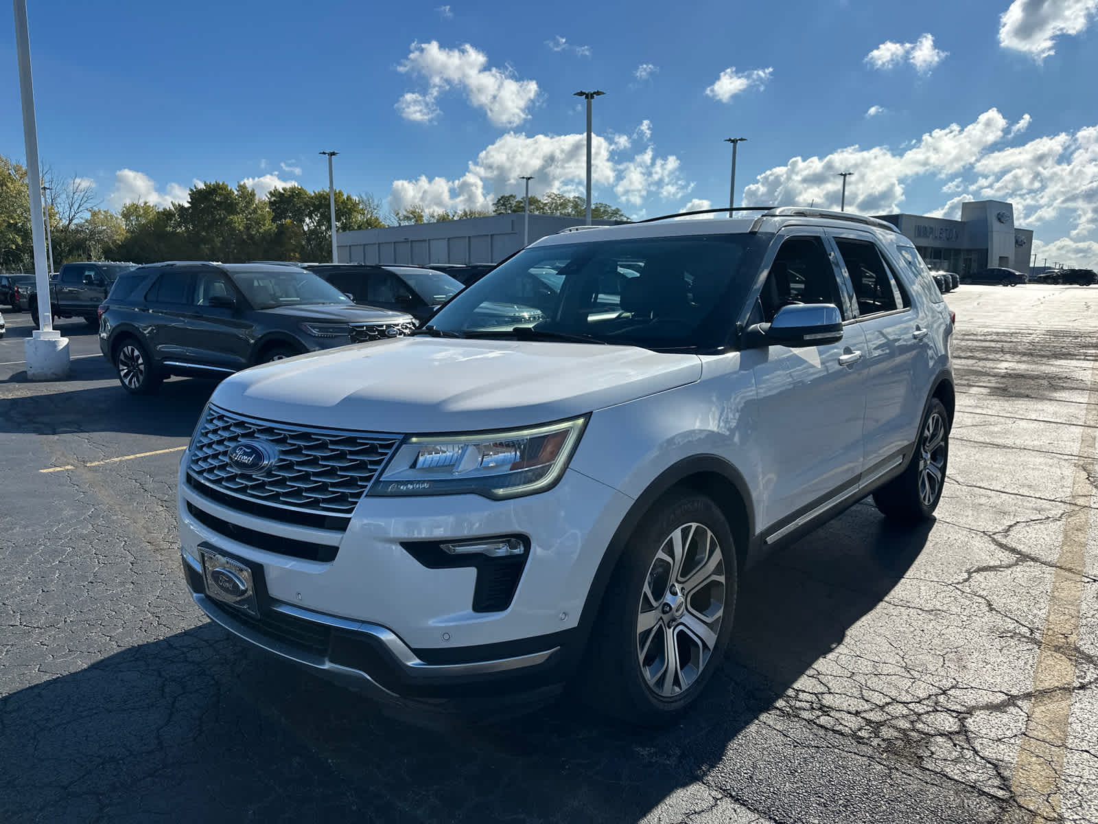2018 Ford Explorer Platinum photo 4