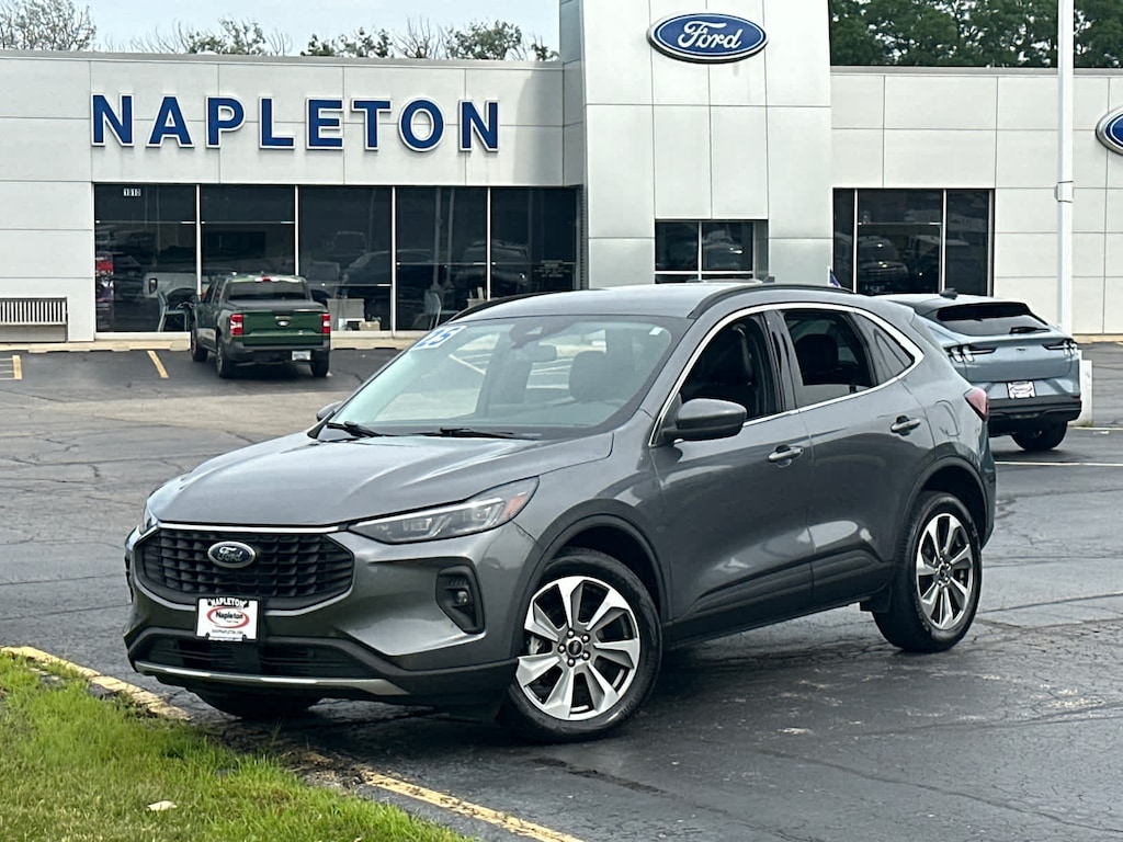 Used 2025 Ford Escape Platinum SUV