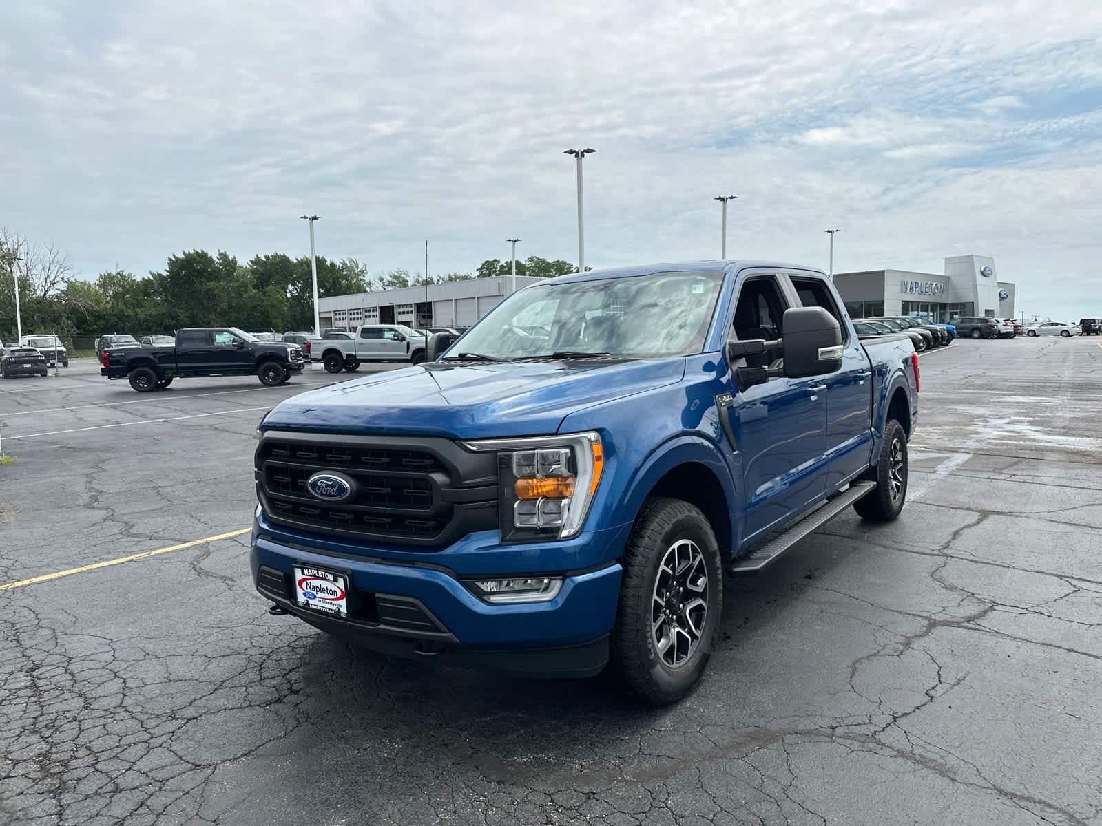2022 Ford F-150 XLT photo 4
