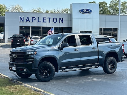 2020 Chevrolet Silverado 1500 LT Trail Boss Crew Cab Short Bed Truck