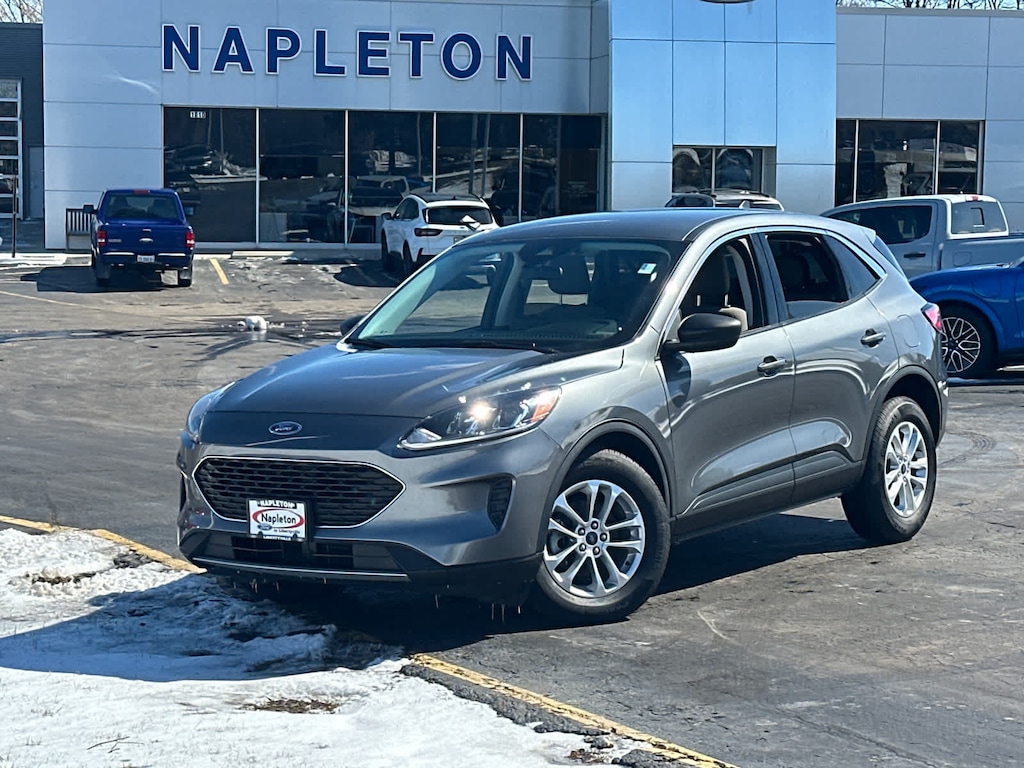 Used 2022 Ford Escape Hybrid SE SUV