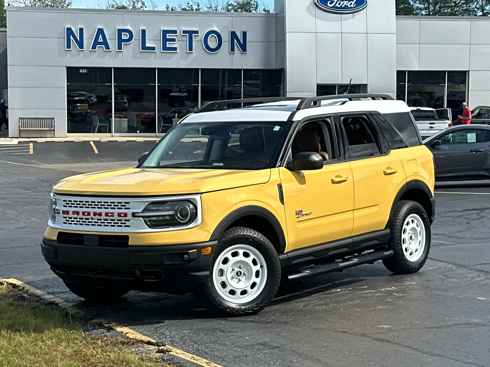 2023 Ford Bronco Sport Heritage photo 2