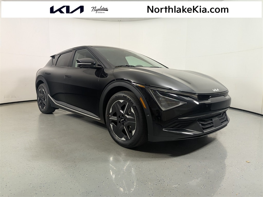 2025 Kia EV6 Light L/R's photo