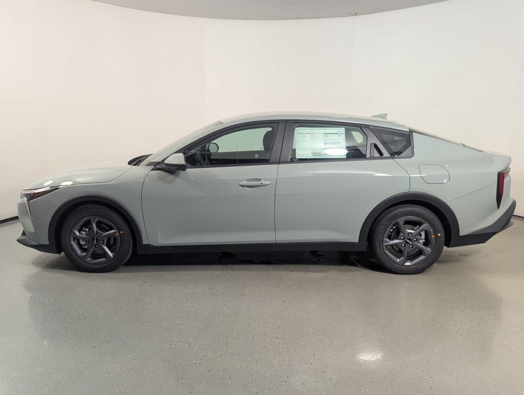 New 2026 Kia K4 LXS Sedan