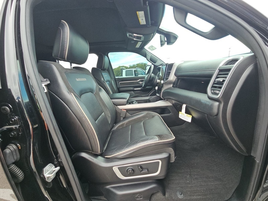 2020 Ram 1500 Laramie photo 13