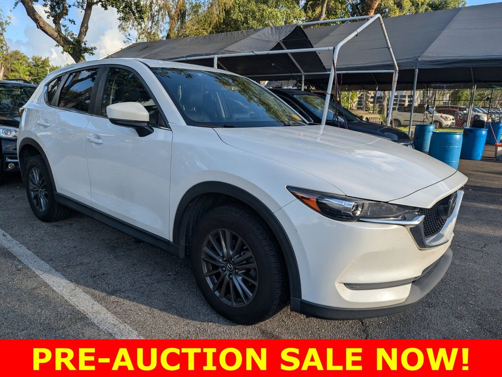 2019 Mazda CX-5 Touring Auto's photo