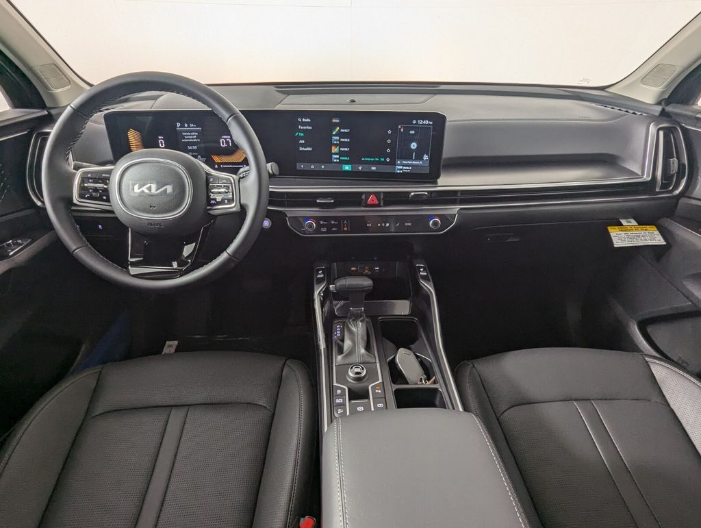 2025 Kia Sorento S - Photo 15