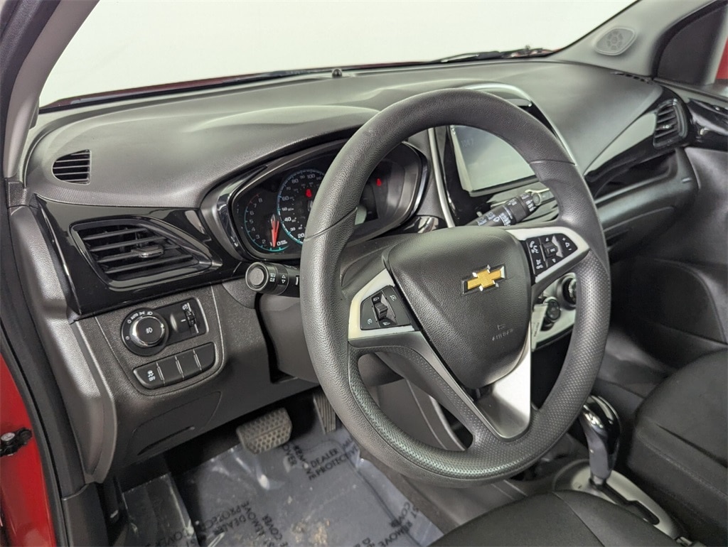 2017 Chevrolet Spark 1LT LT photo 11