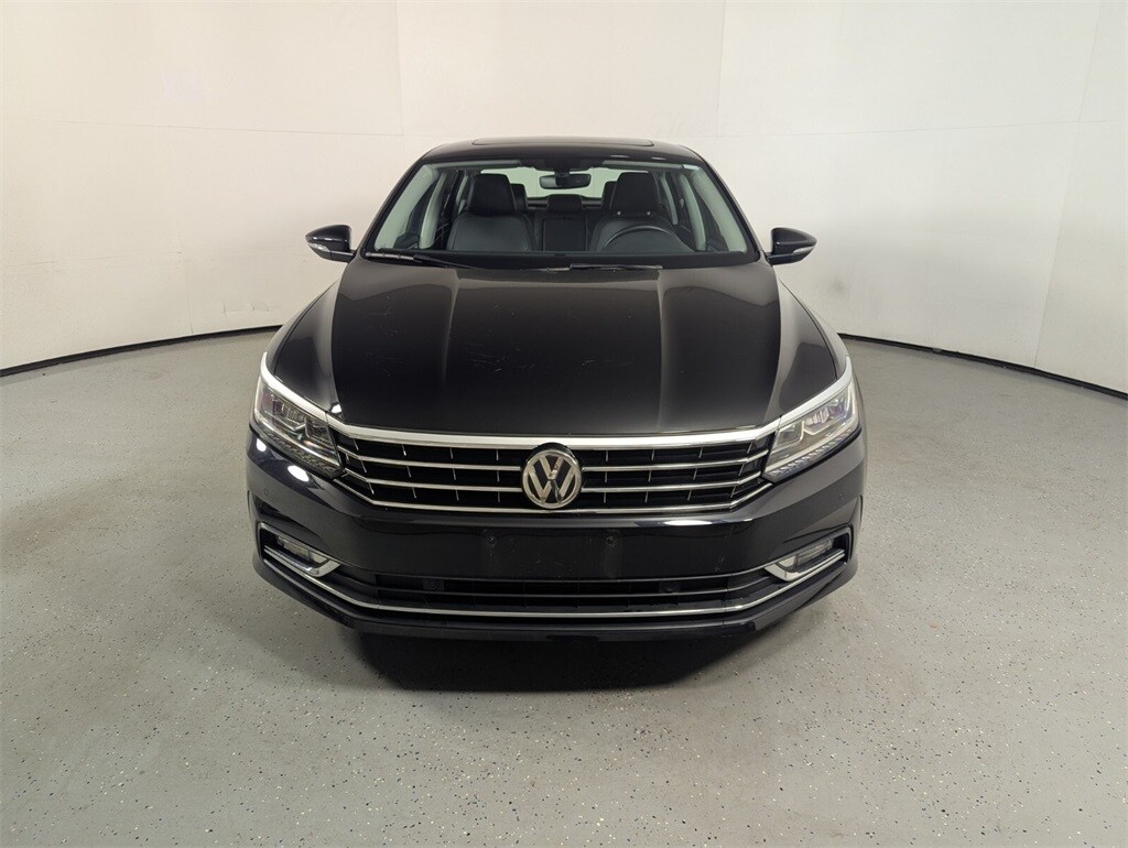 2018 Volkswagen Passat 2.0T SE photo 2