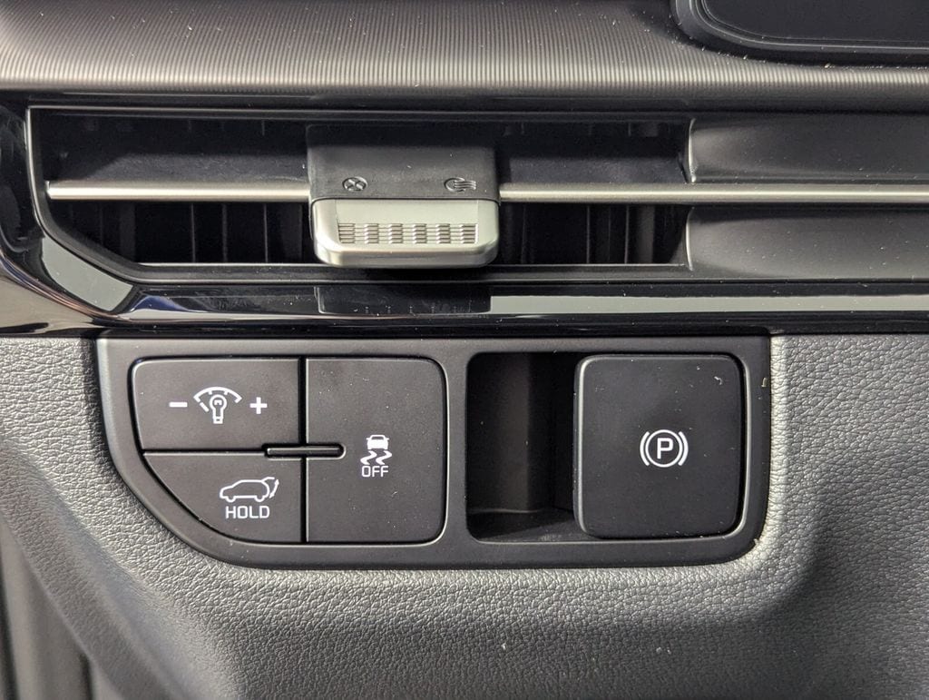 2026 Kia Sportage EX - Photo 13