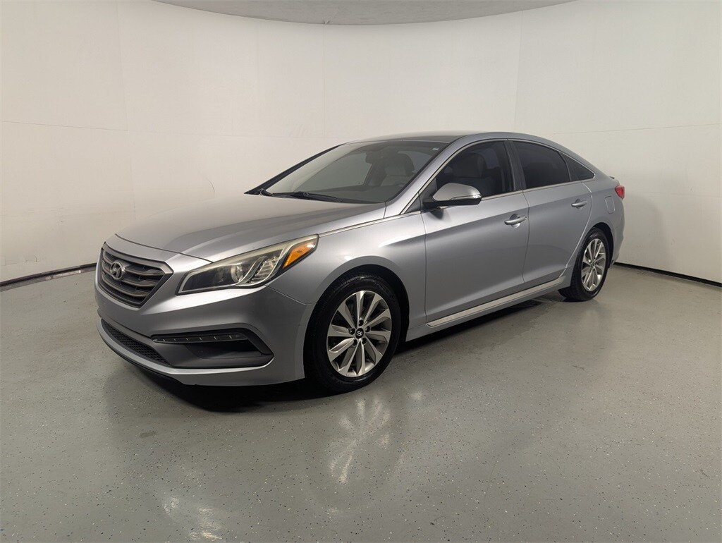2016 Hyundai Sonata Sport photo 2
