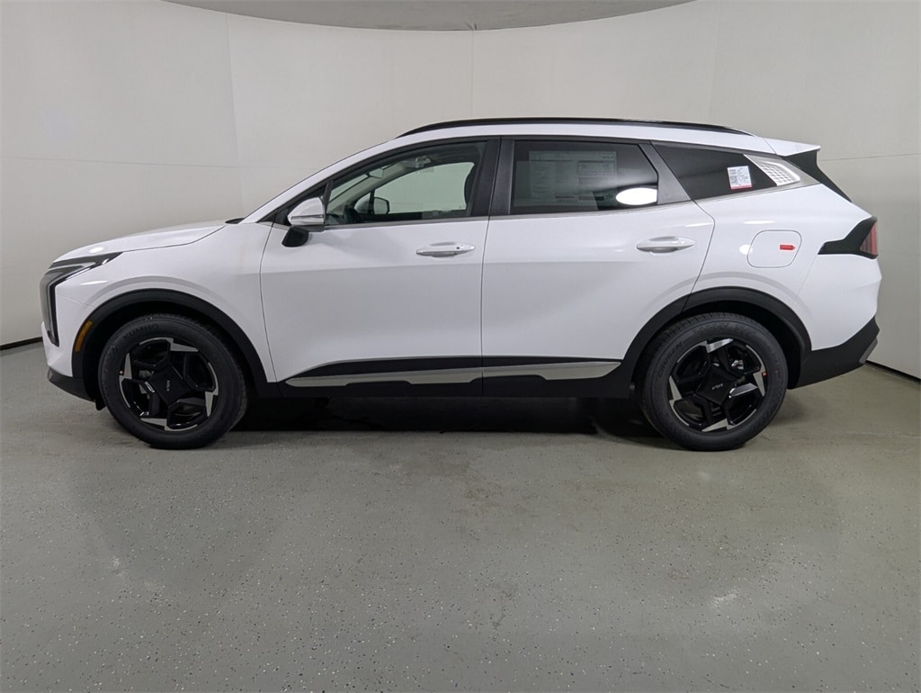 2026 Kia Sportage EX photo 2