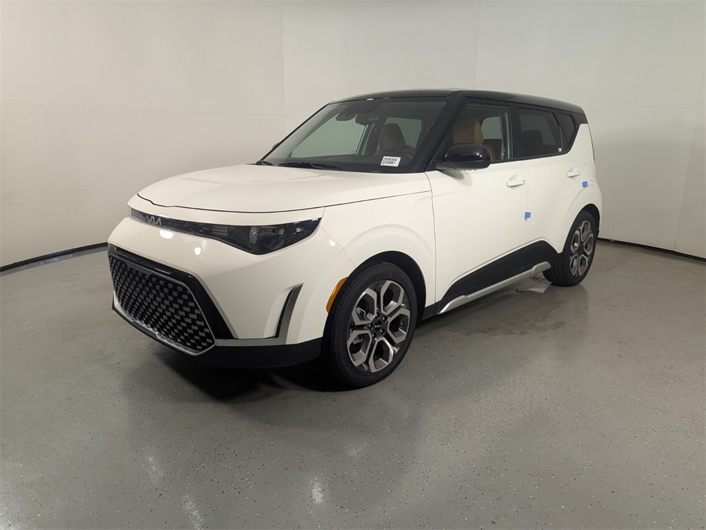 2025 Kia Soul EX photo 2