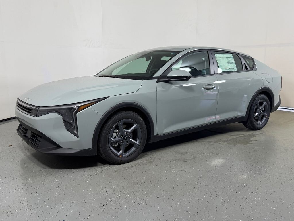 New 2026 Kia K4 LXS Sedan