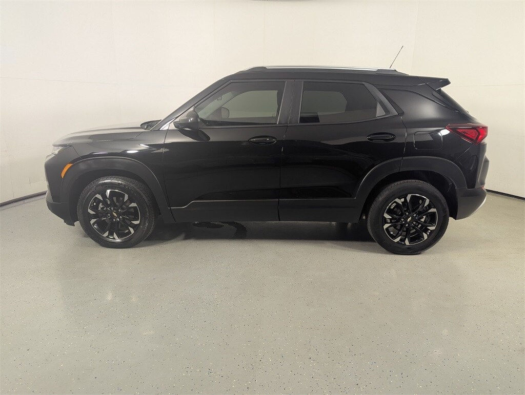2023 Chevrolet Trailblazer LT photo 3