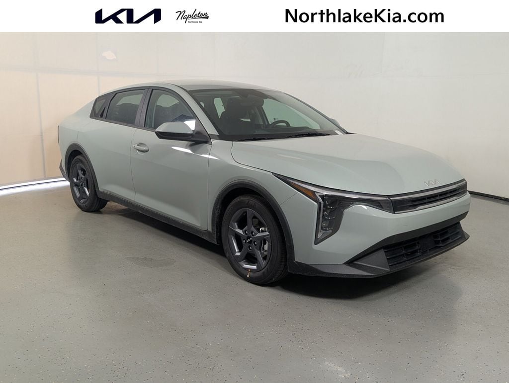 New 2026 Kia K4 LXS Sedan