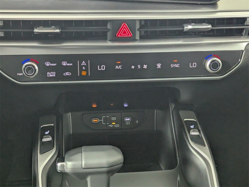 2026 Kia Sorento S photo 17