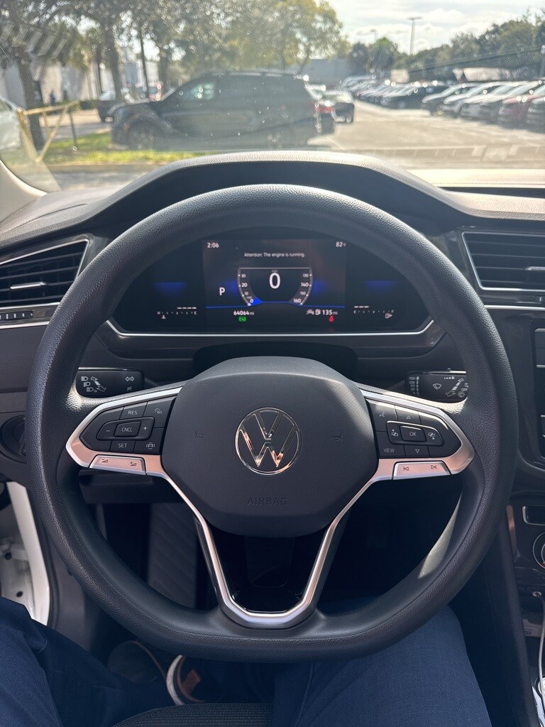 2022 Volkswagen Tiguan S photo 2