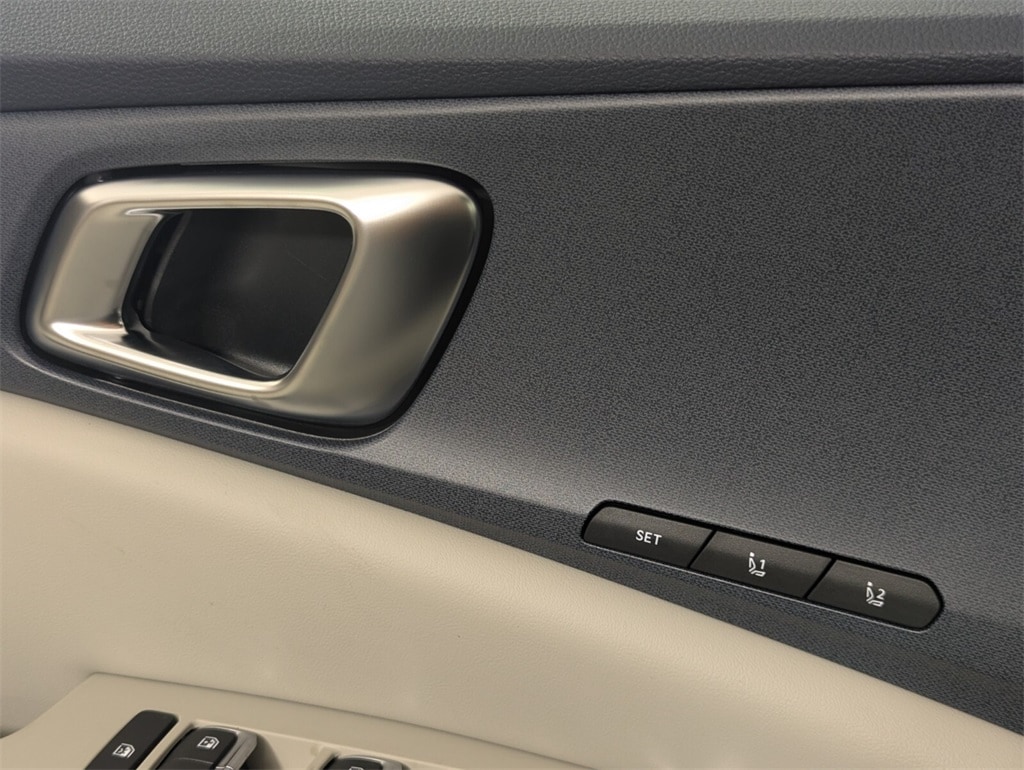 2026 Kia Carnival EX photo 12