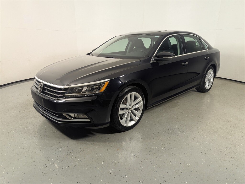 2018 Volkswagen Passat 2.0T SE photo 3