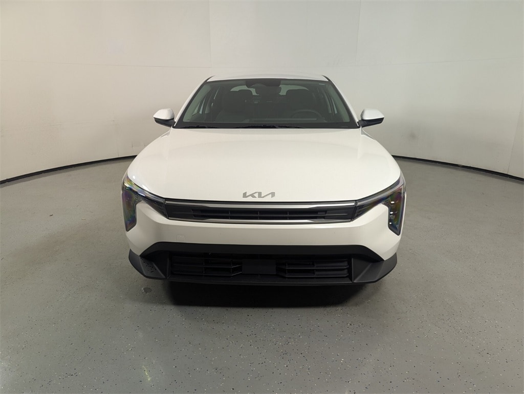 2025 Kia K4 LXS photo 2