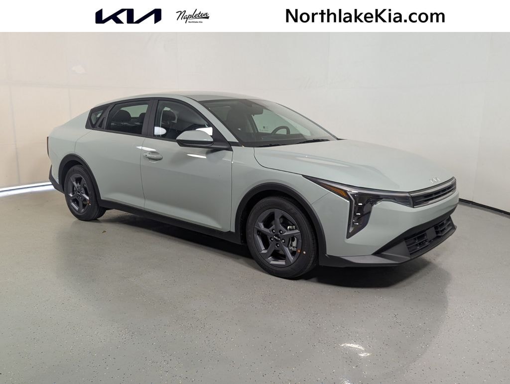 New 2026 Kia K4 LXS Sedan