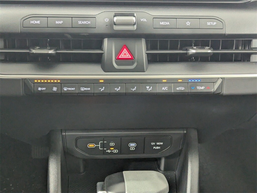 2025 Kia K4 LXS photo 16