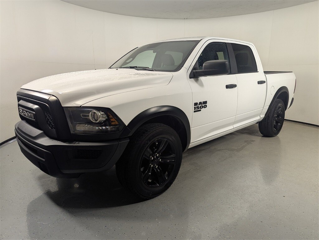 2024 Ram 1500 Classic Warlock photo 3