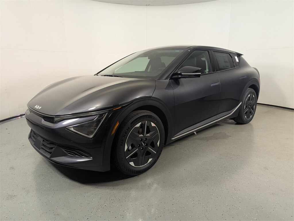 New 2025 Kia EV6 Light SUV