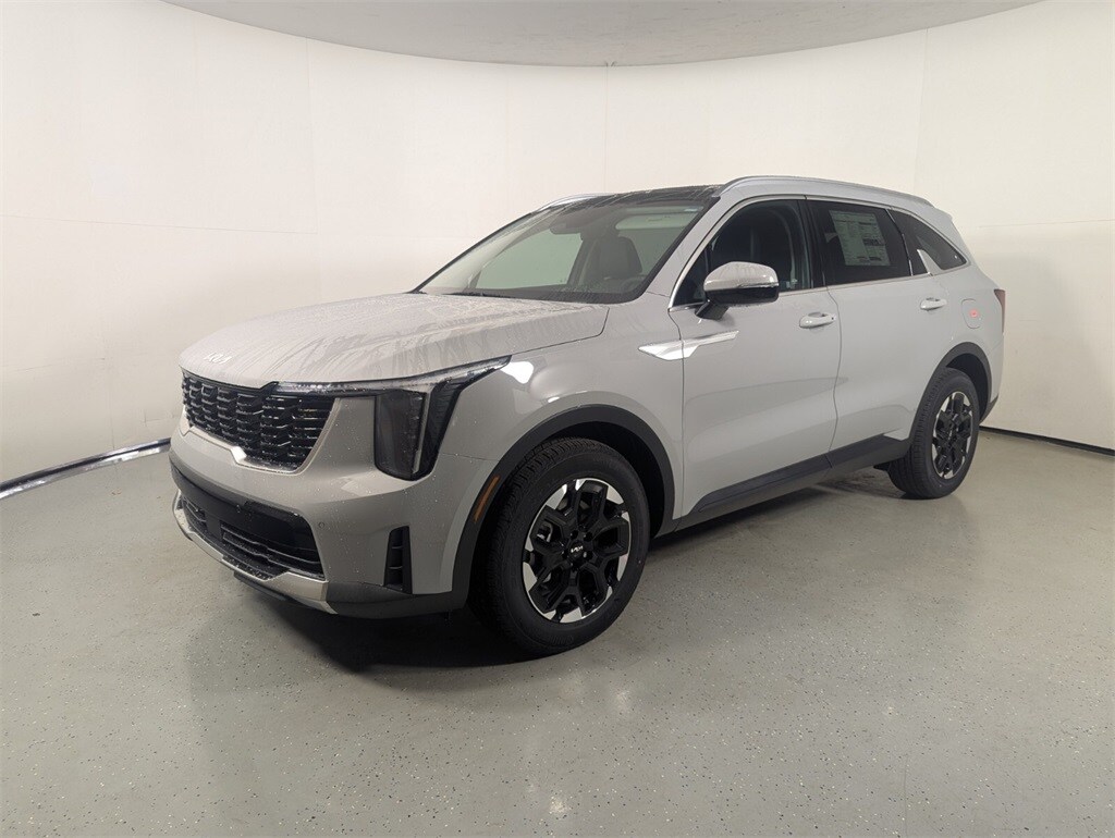 2026 Kia Sorento S photo 3