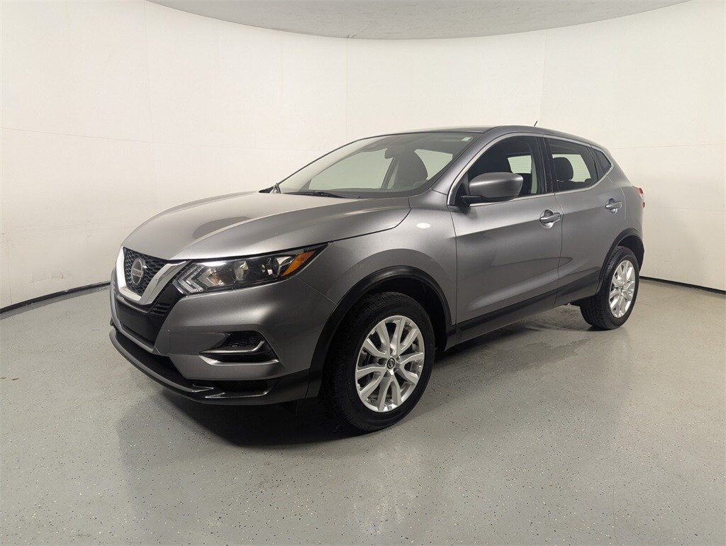 2021 Nissan Rogue Sport S photo 2