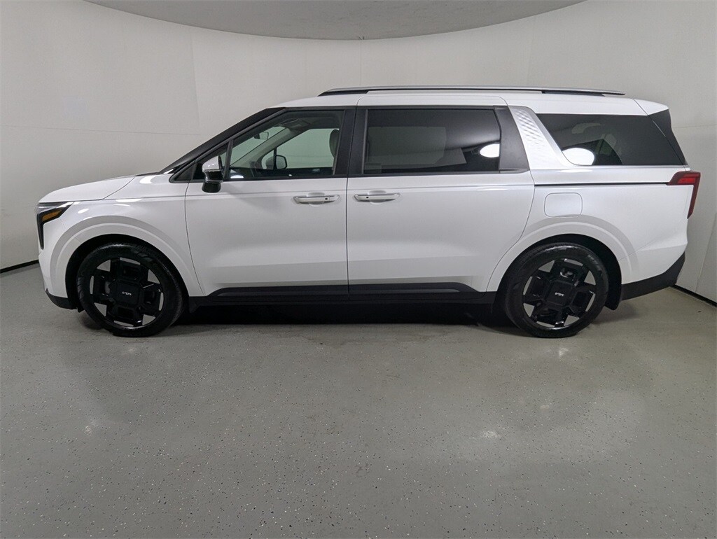 2025 Kia Carnival EX photo 4