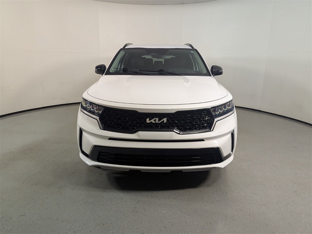 2023 Kia Sorento S photo 2