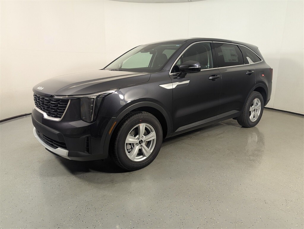 2026 Kia Sorento LX photo 3
