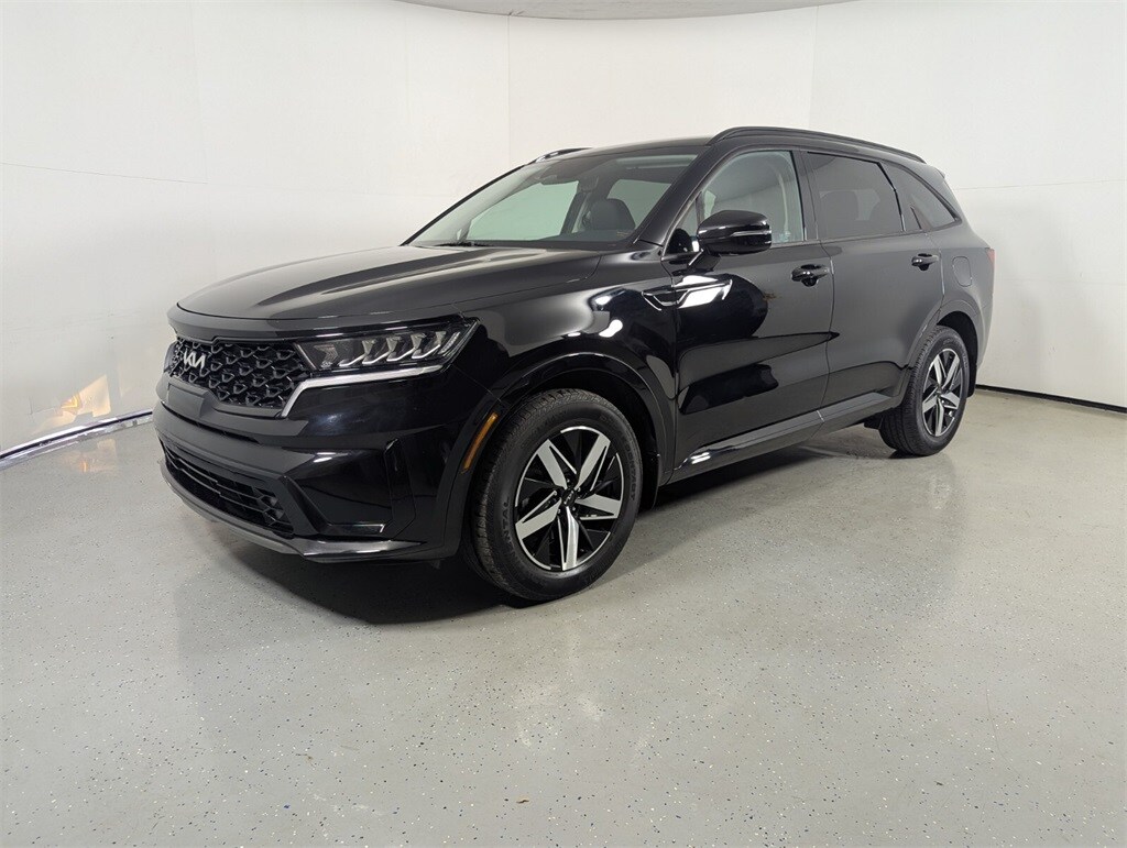 2023 Kia Sorento S photo 2