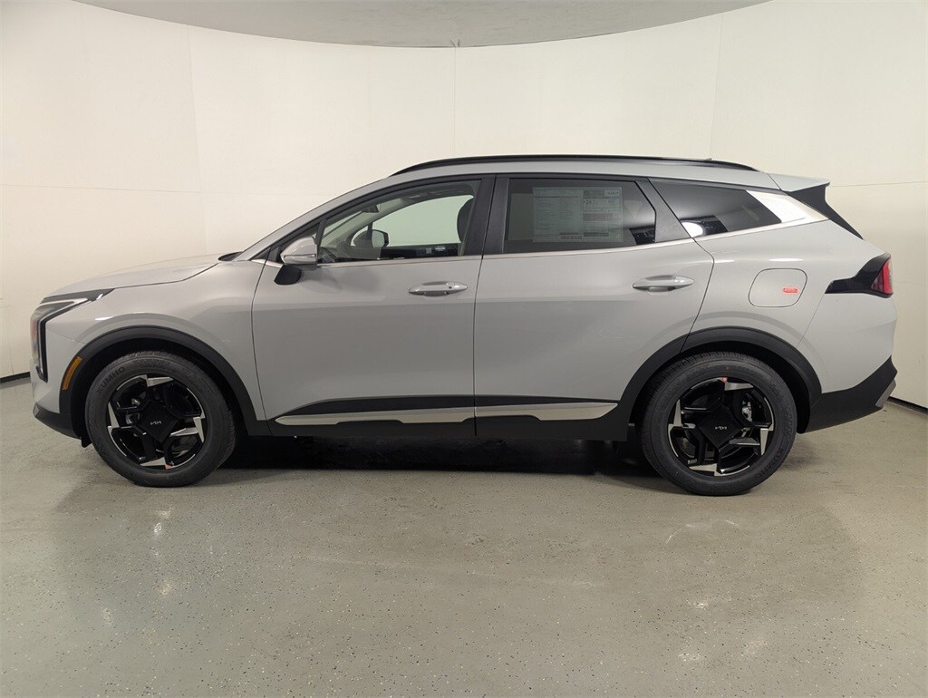 2026 Kia Sportage EX photo 4