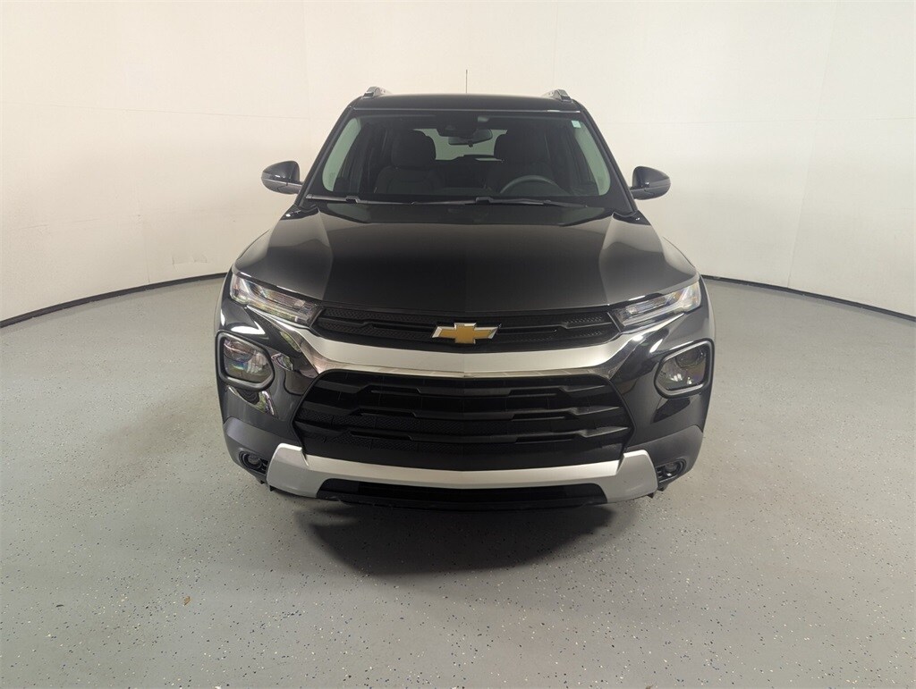 2023 Chevrolet Trailblazer LT photo 2