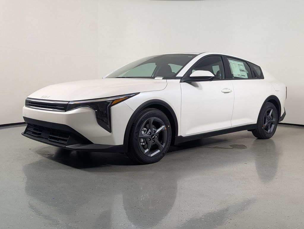 New 2026 Kia K4 LXS Sedan
