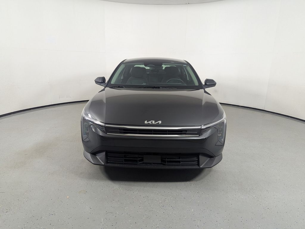 2025 Kia K4 LXS - Photo 2