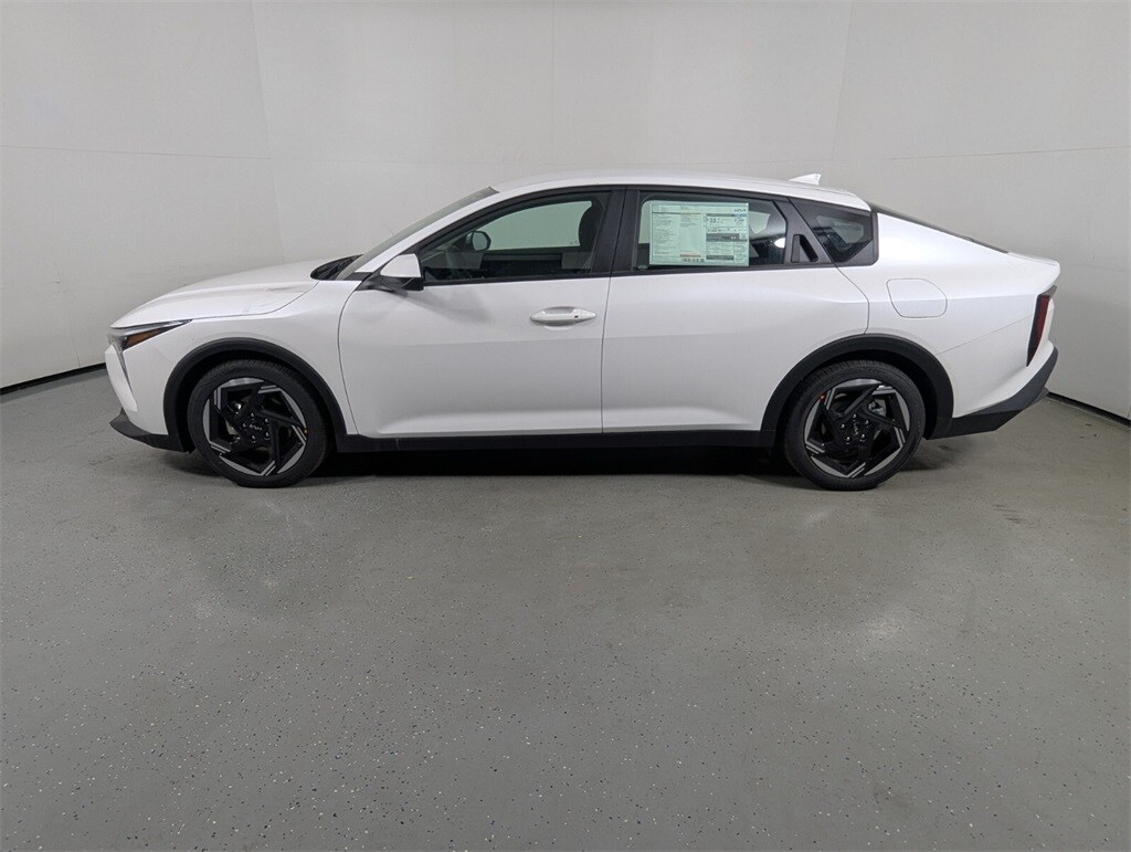 2025 Kia K4 EX photo 4