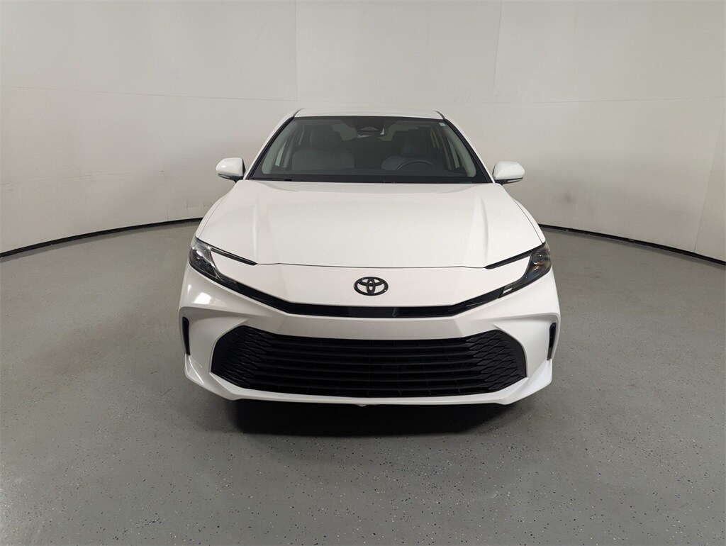 2025 Toyota Camry LE photo 2