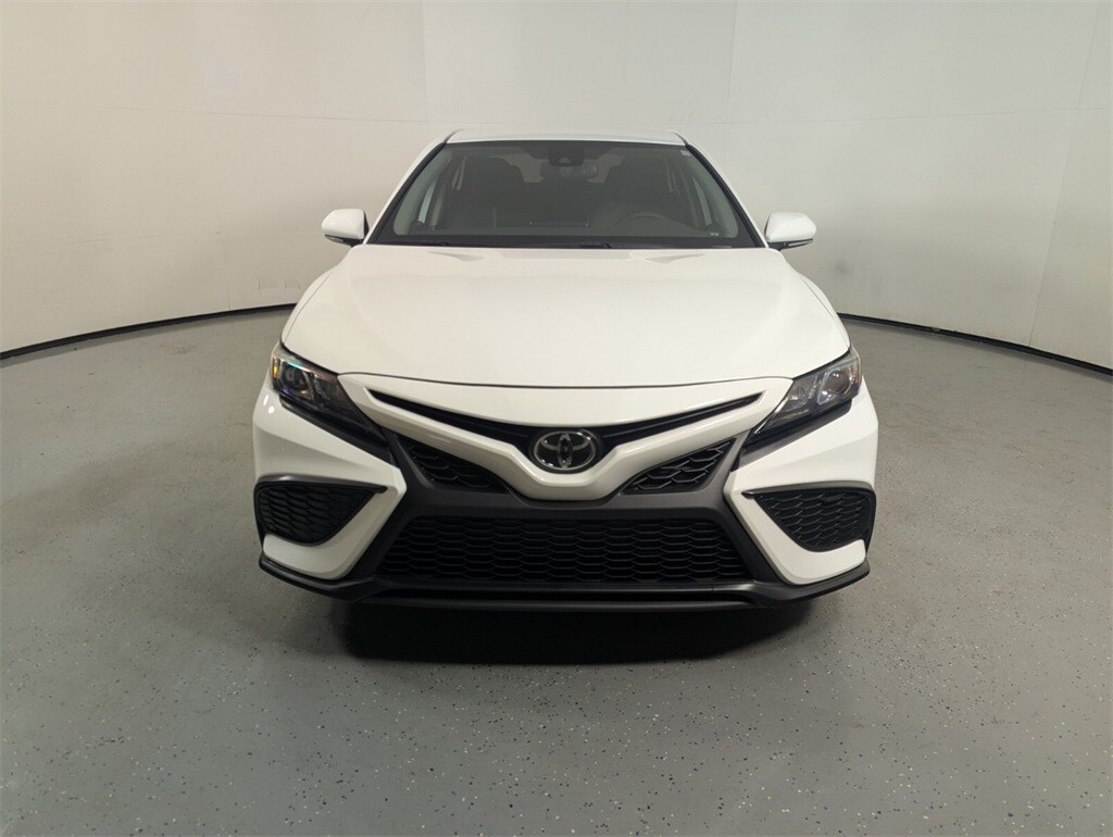 2023 Toyota Camry SE photo 2