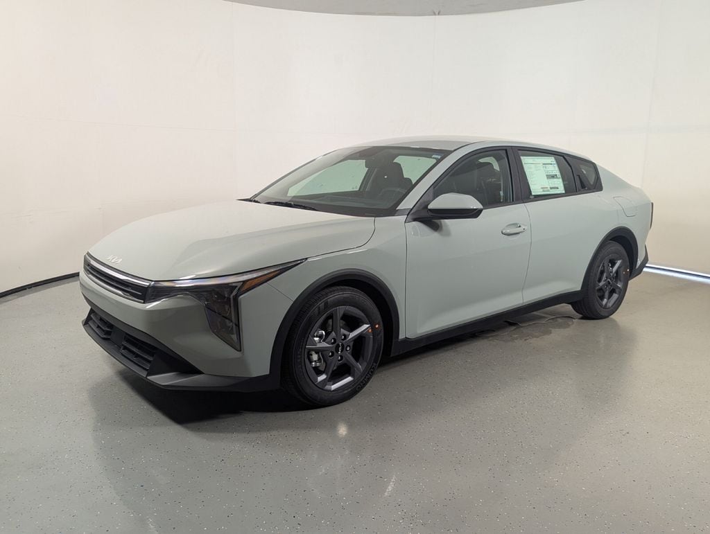 New 2026 Kia K4 LXS Sedan