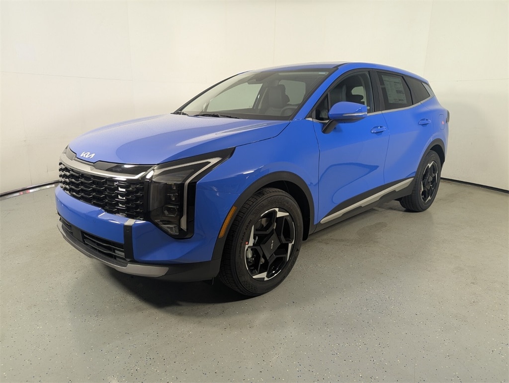 2026 Kia Sportage EX photo 3