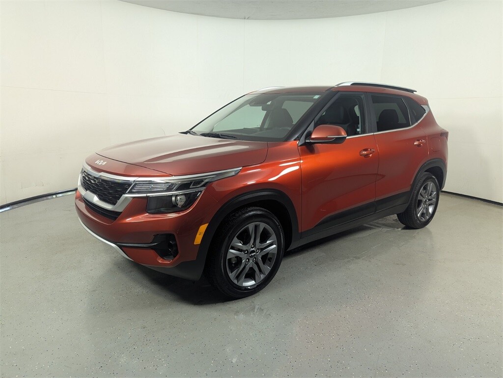 2022 Kia Seltos S photo 3