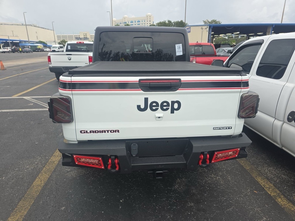 2020 Jeep Gladiator Sport photo 4