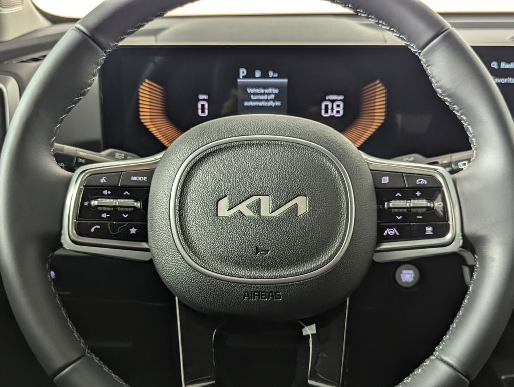 2025 Kia Sorento S - Photo 17